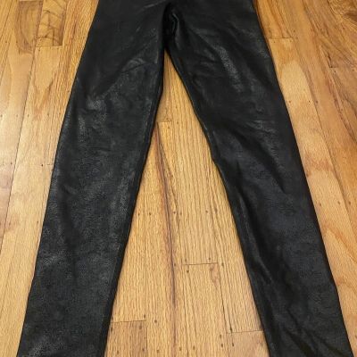 OFFLINE By Aerie High Waisted Shiny Legging Sz S Black